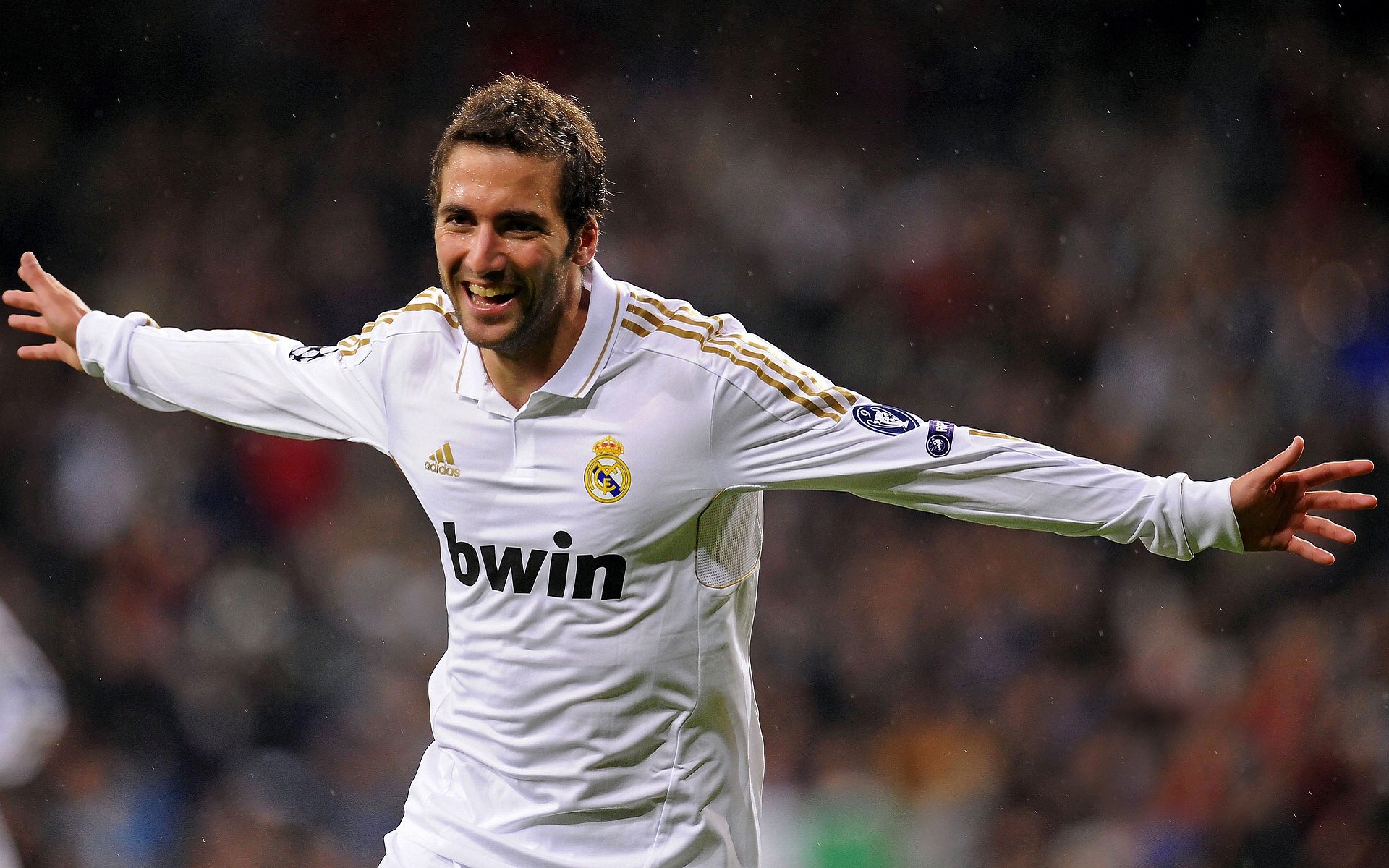 逆境中奋勇拼搏：那些令人振奋的传奇故事，逆境中振奋的事例